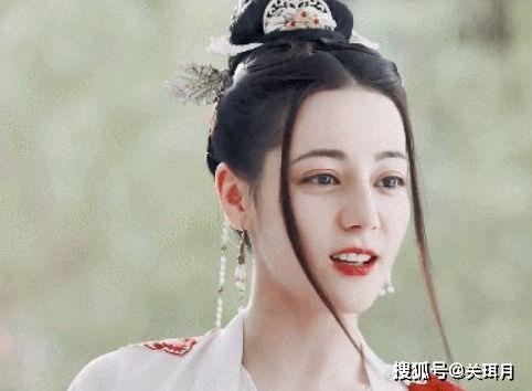 迪丽热巴龚俊最新爆料微博,甜蜜互动引粉丝热议 第1张 迪丽热巴龚俊最新爆料微博,甜蜜互动引粉丝热议 第1张